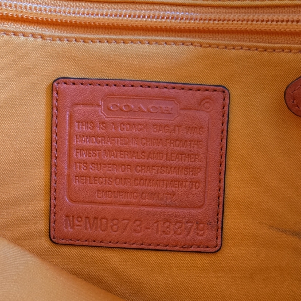 Vibrant Pink and Orange Tote Bag with Spacious Interior and Durable Material - Picture 12 of 14